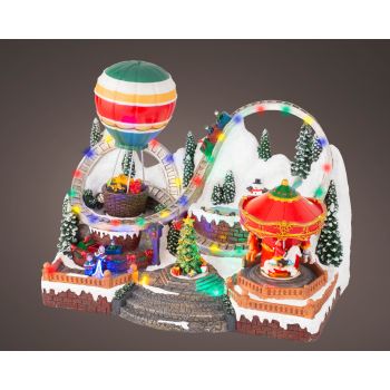 Novogodišnja dekoracija - božićno selo LED svetlo/pokret/zvuk - 27 cm